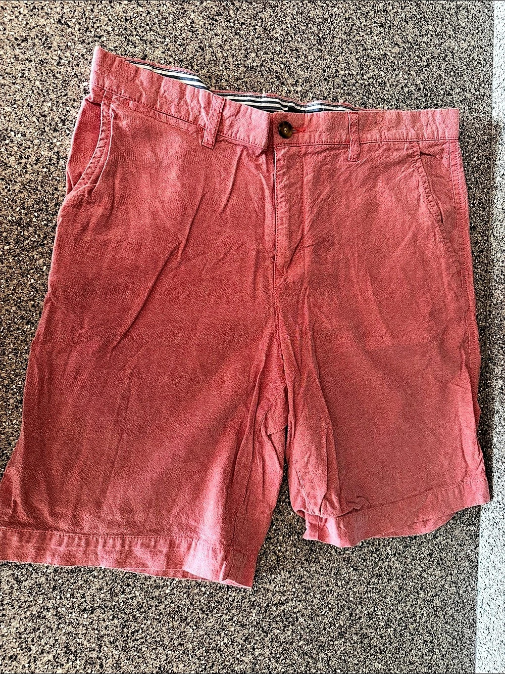 Tommy Hilfiger Men's Flat Front Shorts Pink Waist 36